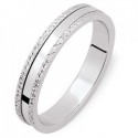 Alliance or blanc bordure diamantée centre brillant
