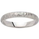 Alliance mariage platine demi jonc martelé